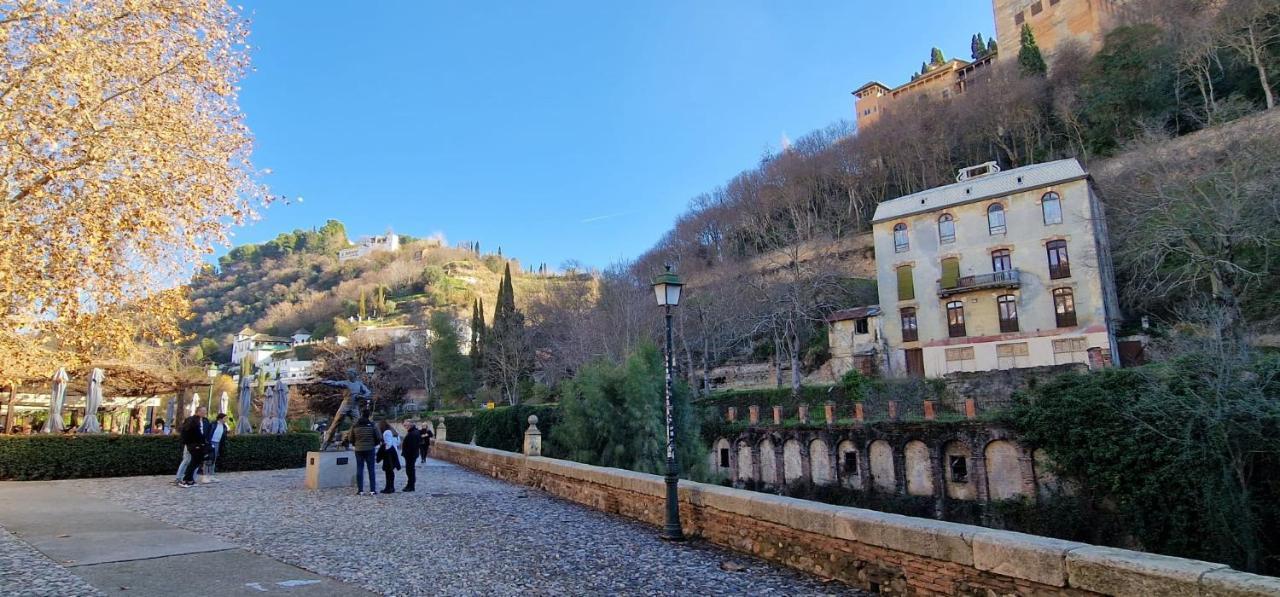 Patrimonio Arabe Vista A La Alhambra Hotel Granada Exterior foto